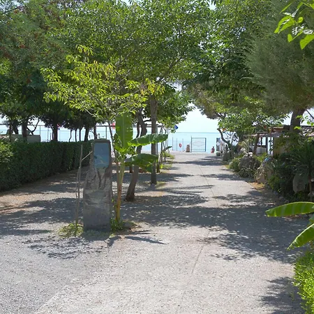 Campsite La Focetta Sicula 2*