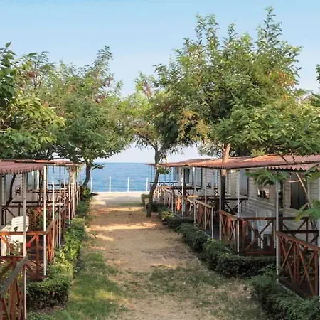 拉弗斯塔斯库拉露营地 营地 SantʼAlessio Siculo