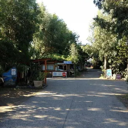 拉弗斯塔斯库拉露营地 2*